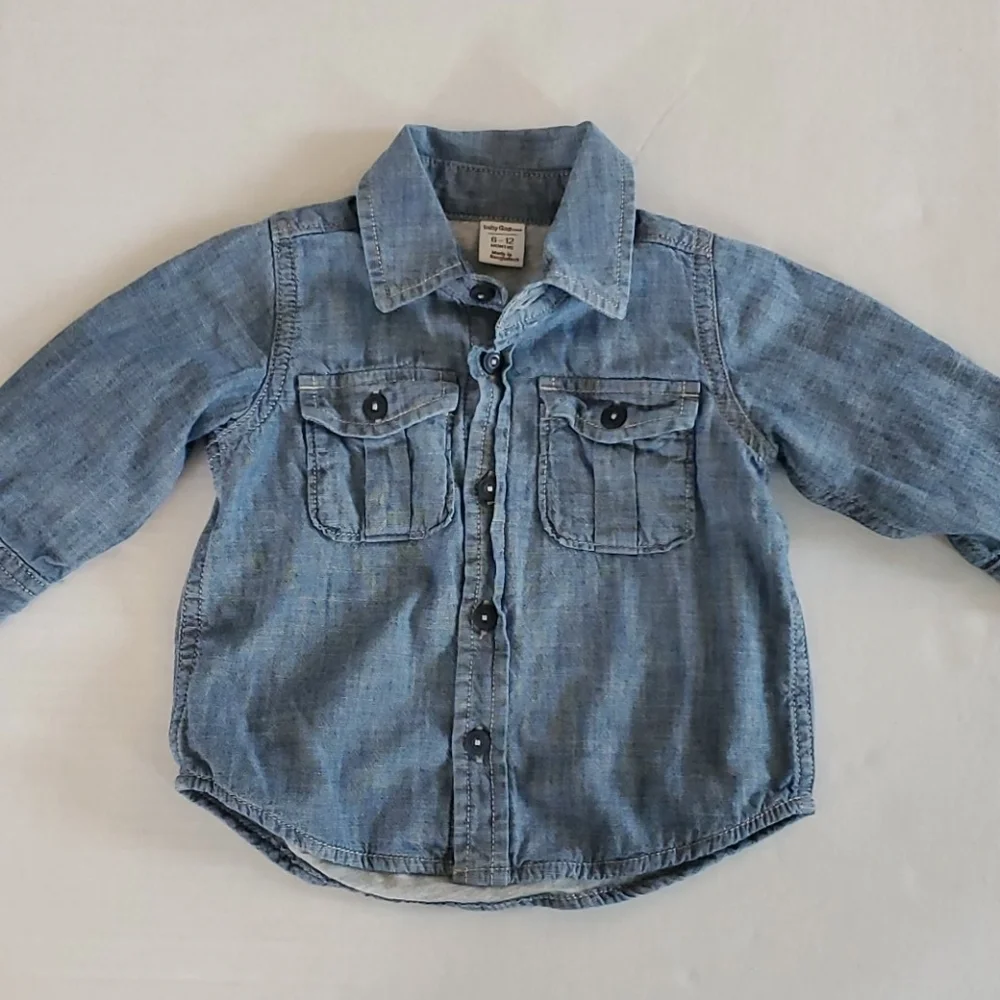 Gap button up denim top